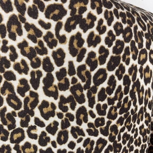 Charter Club tie neck leopard print stretch blouse w/amazing buttons🐆 - Picture 8 of 10